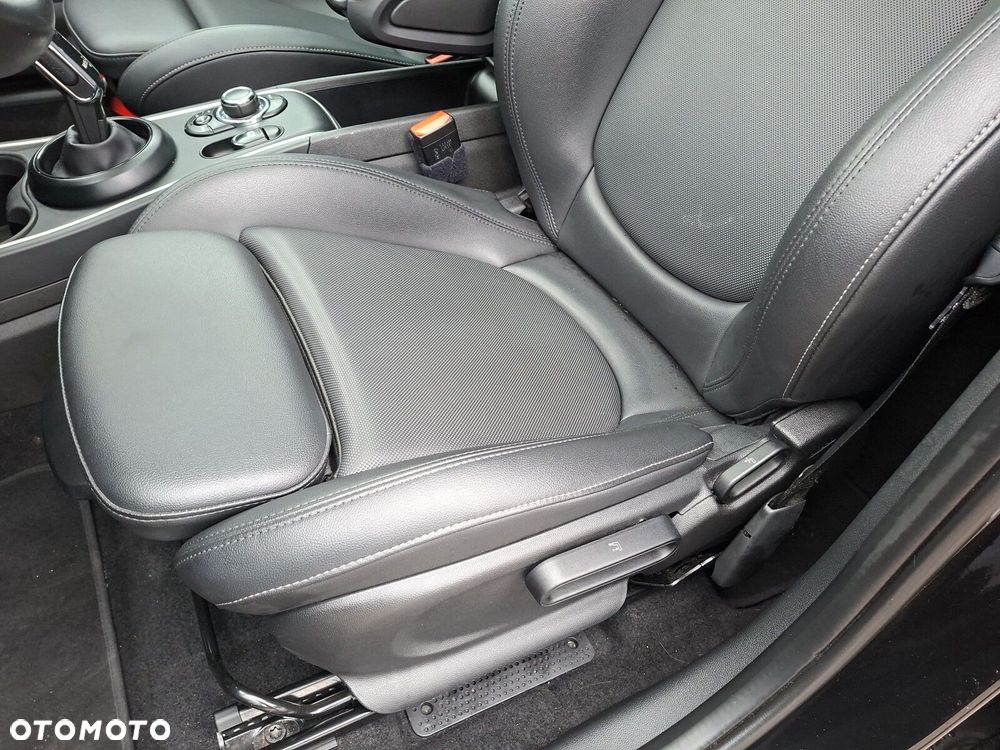 MINI Countryman Cooper Classic Trim - 14