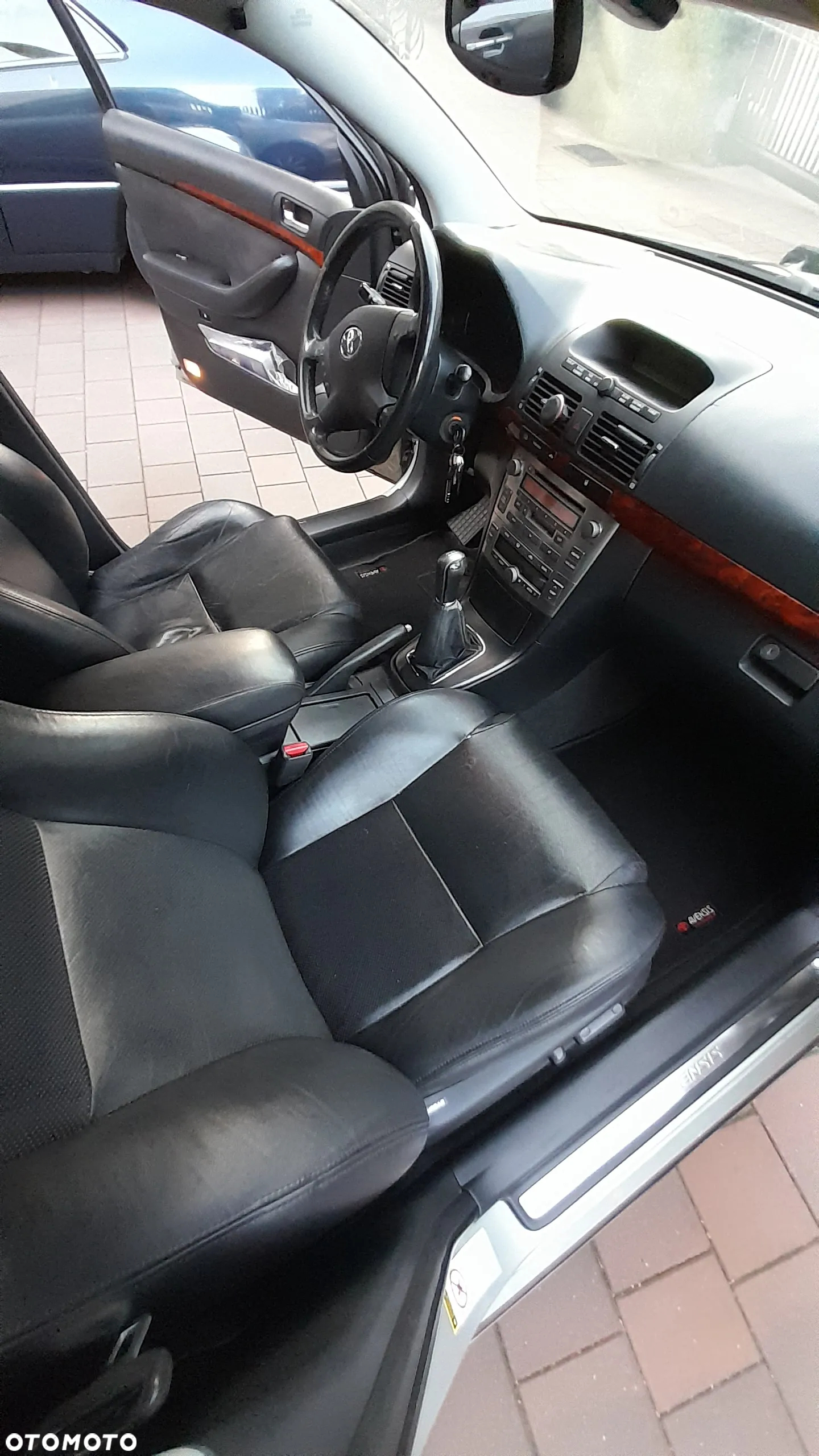 Toyota Avensis 2.0 D-4D Sol - 7
