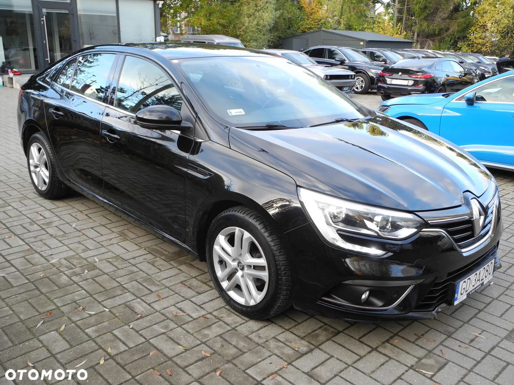 Renault Megane 2018 photo 2