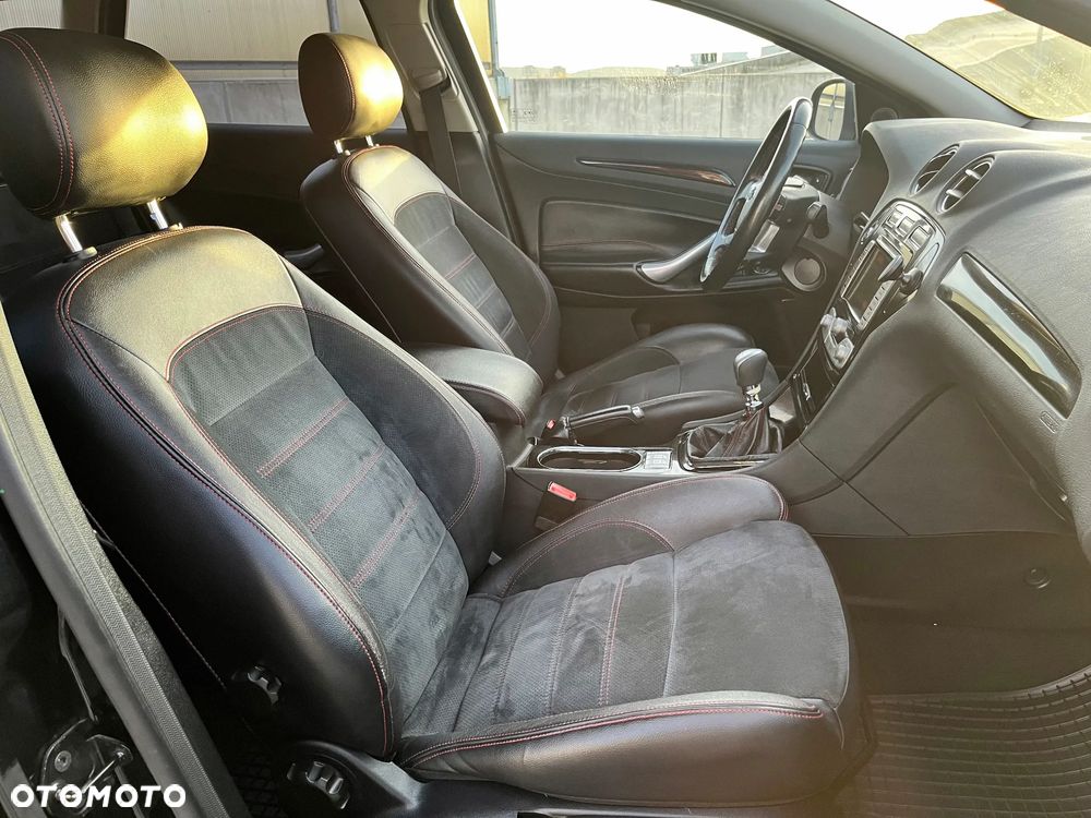 Ford Mondeo 2.5 Titanium S - 15