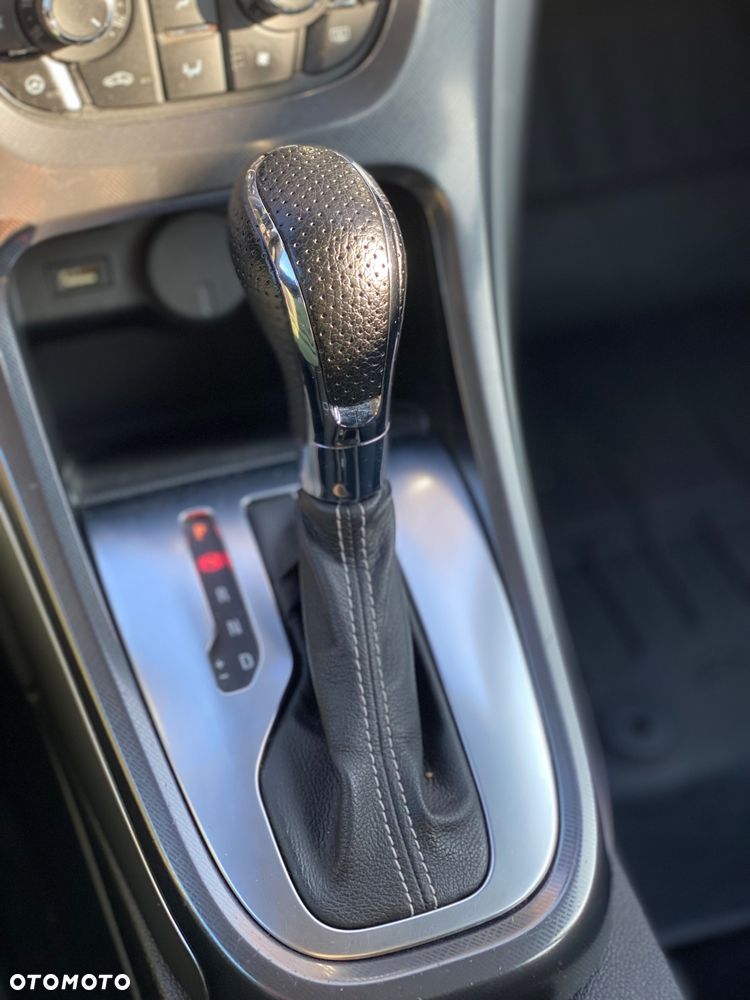 Opel Astra IV 2.0 CDTI Sport - 11