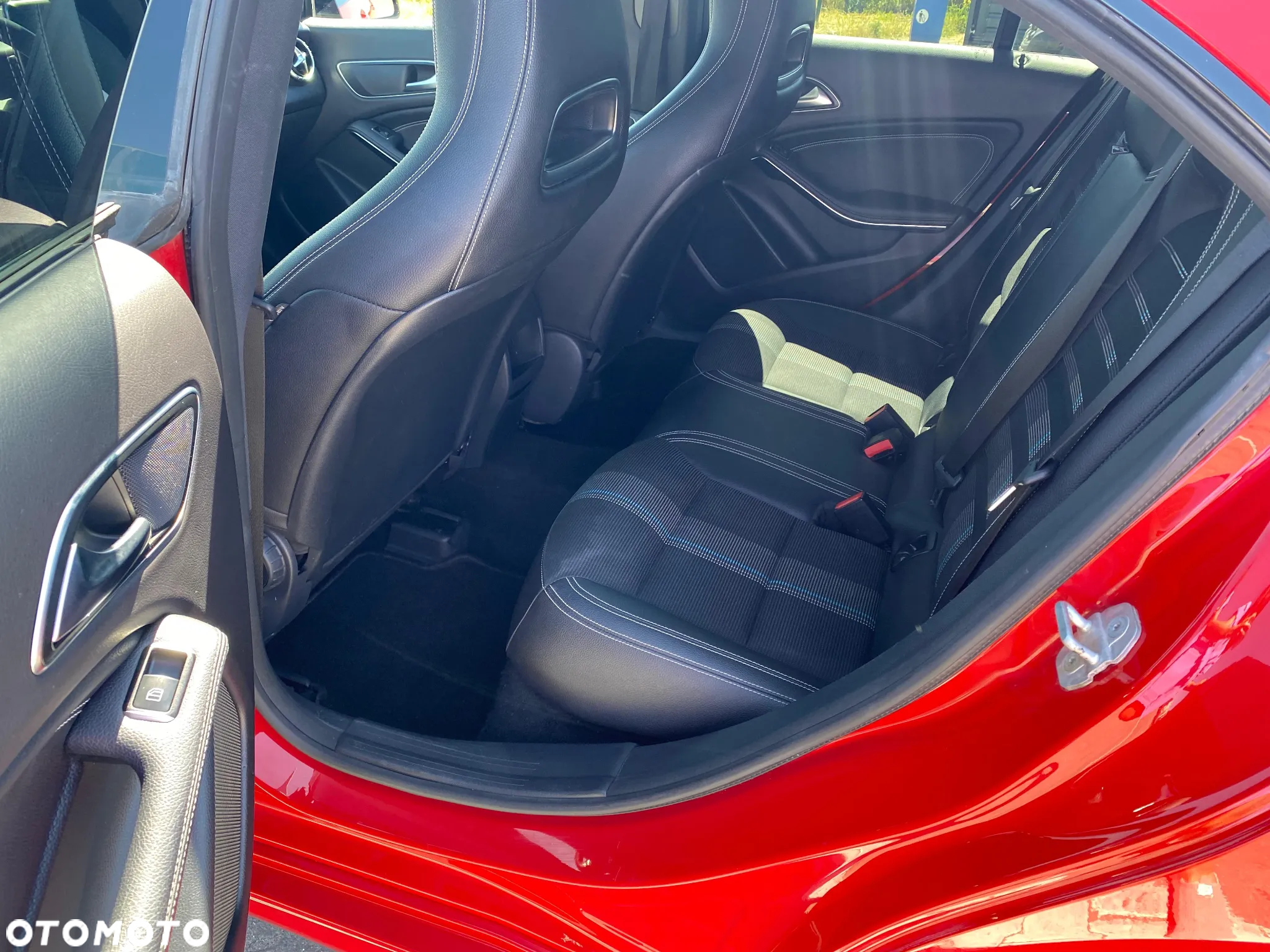 Mercedes-Benz CLA 180 7G-DCT - 9