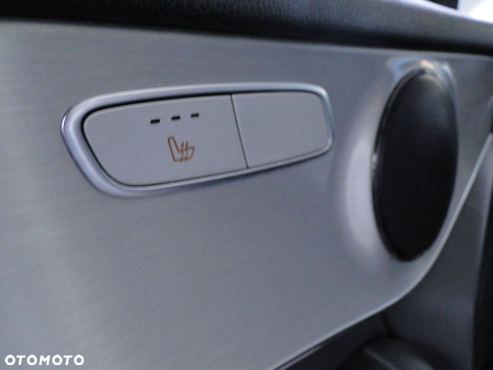 Mercedes-Benz GLC - 21