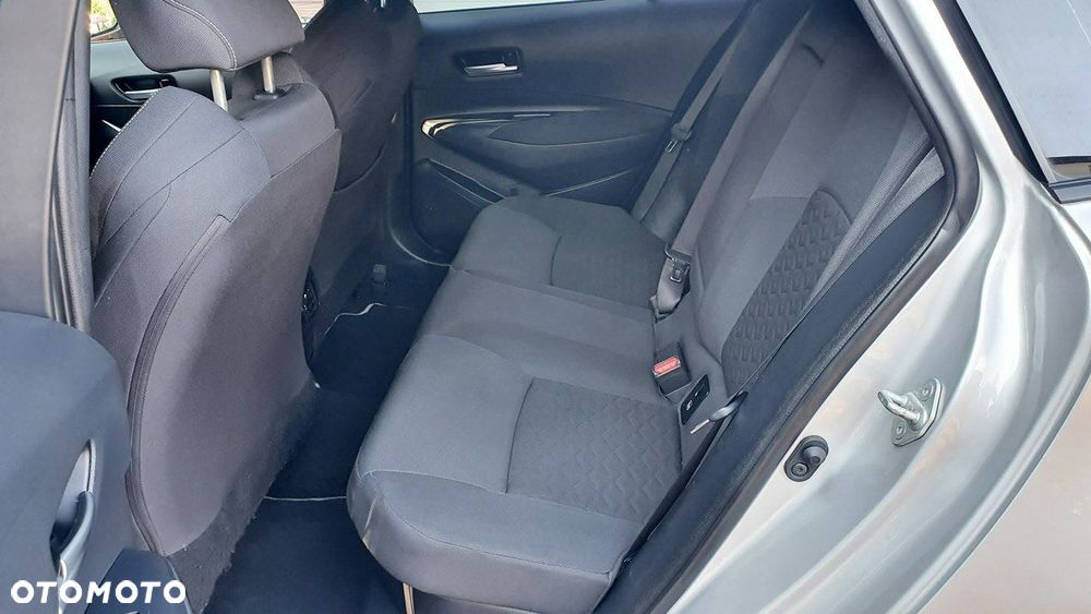 Toyota Corolla 1.8 Hybrid Comfort - 17