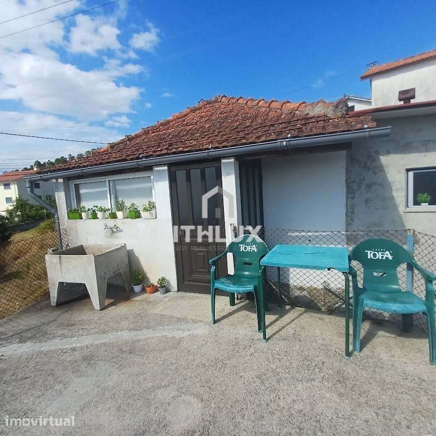 Moradia T2+1 Renovada com Terraço e Vista Panorâmica – São Pedro do Su - Grande imagem: 4/36