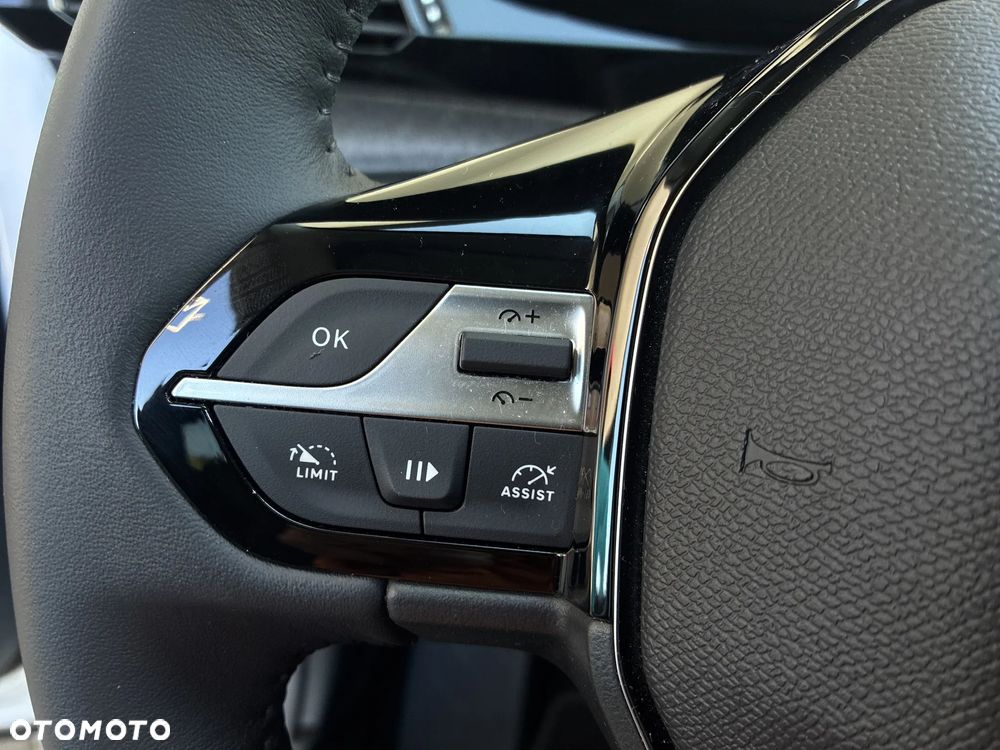 Peugeot 308 1.2 PureTech Active Pack S&S EAT8 - 17