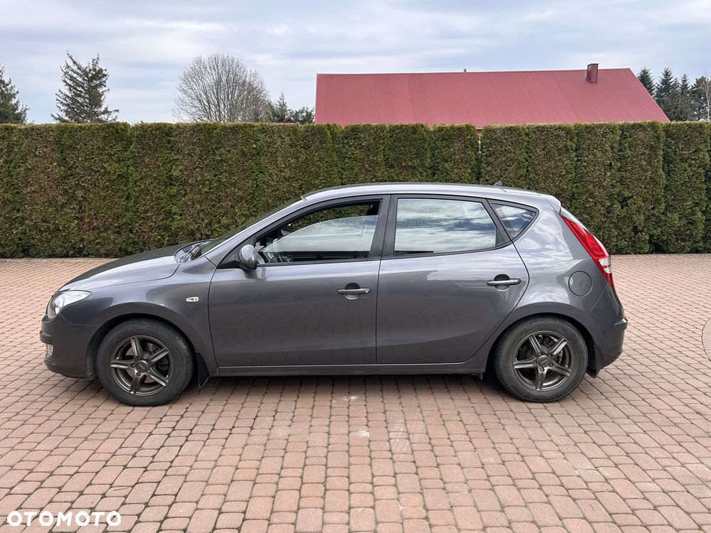 Hyundai i30 1.6 CRDi Comfort EU5 - 2