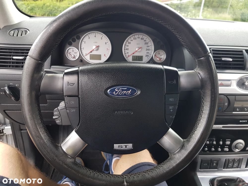 Ford Mondeo 3.0 V6 ST 220 - 22