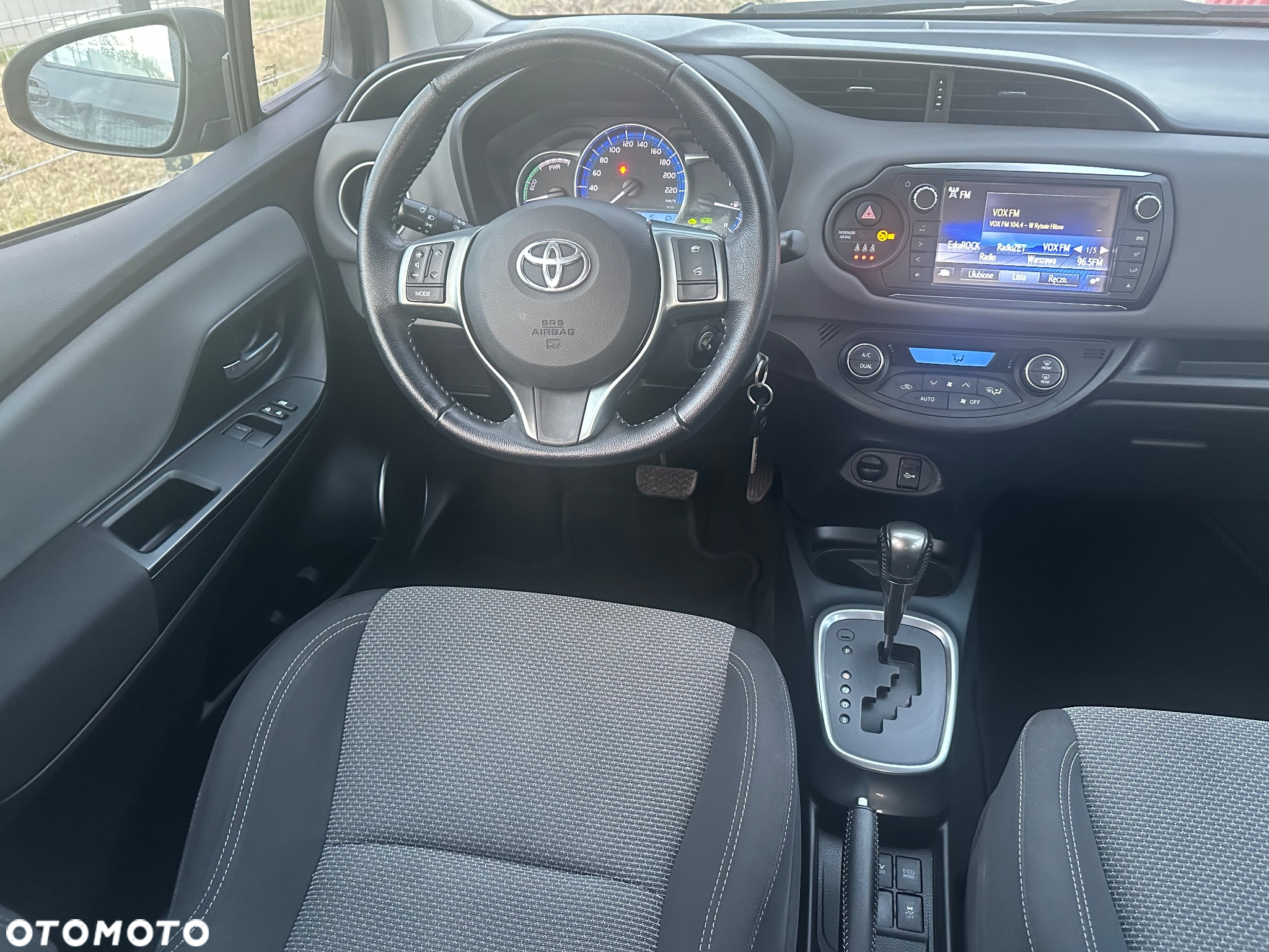 Toyota Yaris Hybrid 1.5 VVT-i - 27