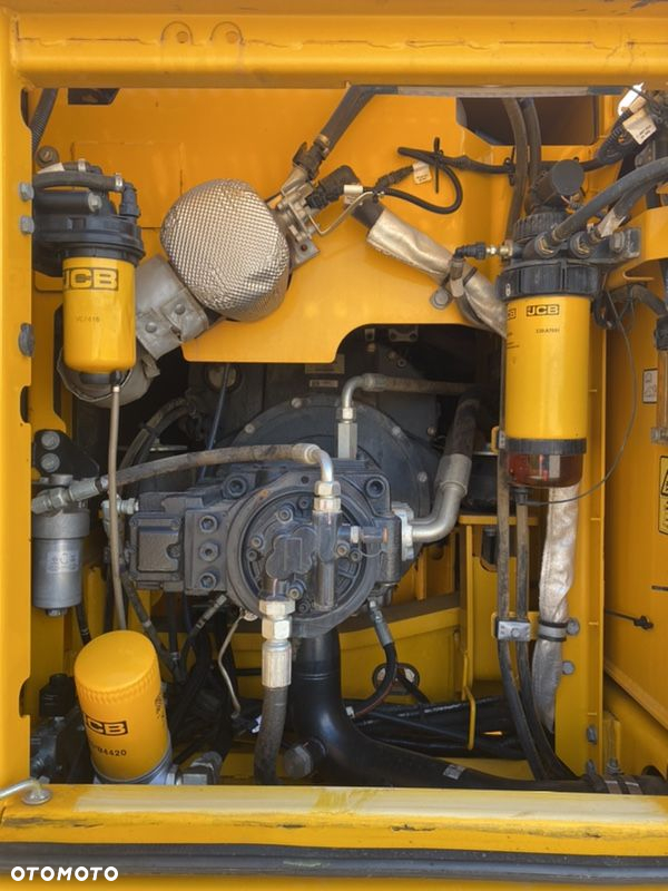 JCB 220 XLC - 11