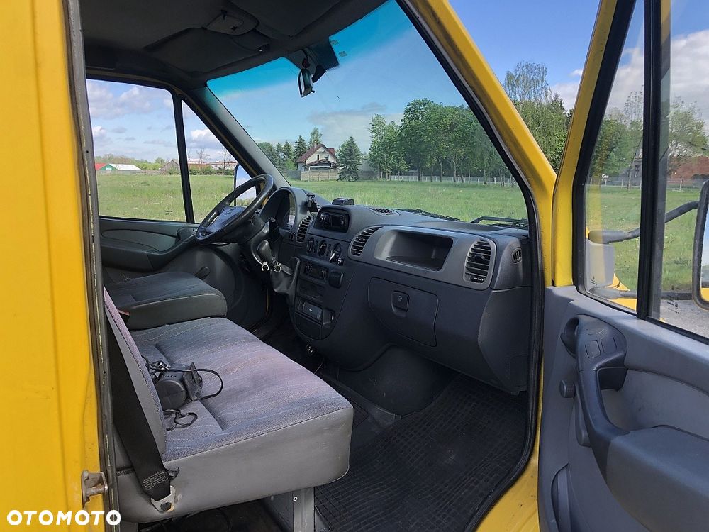 Mercedes-Benz Sprinter - 23