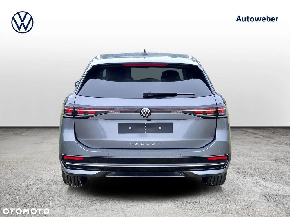 Volkswagen Passat - 4