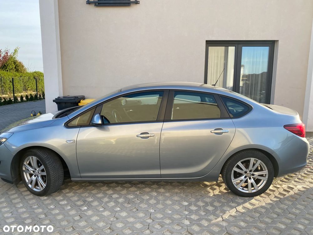 Opel Astra 1.4 T EU6 - 2
