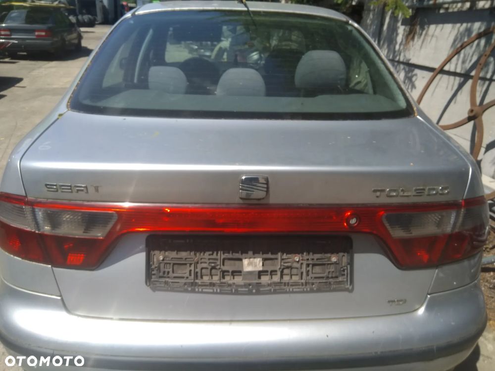 Seat toledo klapa bagażnika