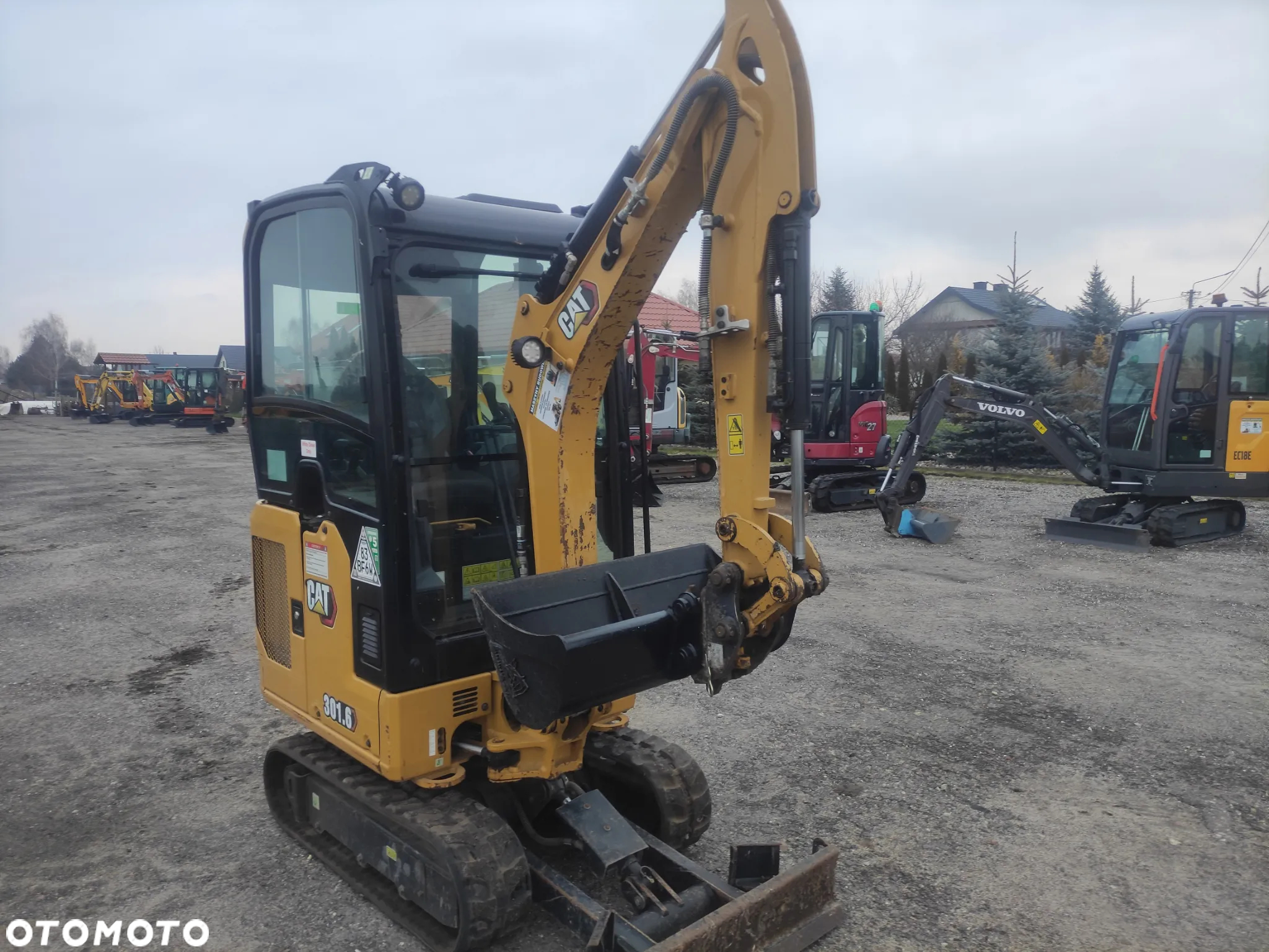 Caterpillar 301.6  2022r 302.7 cr - 3