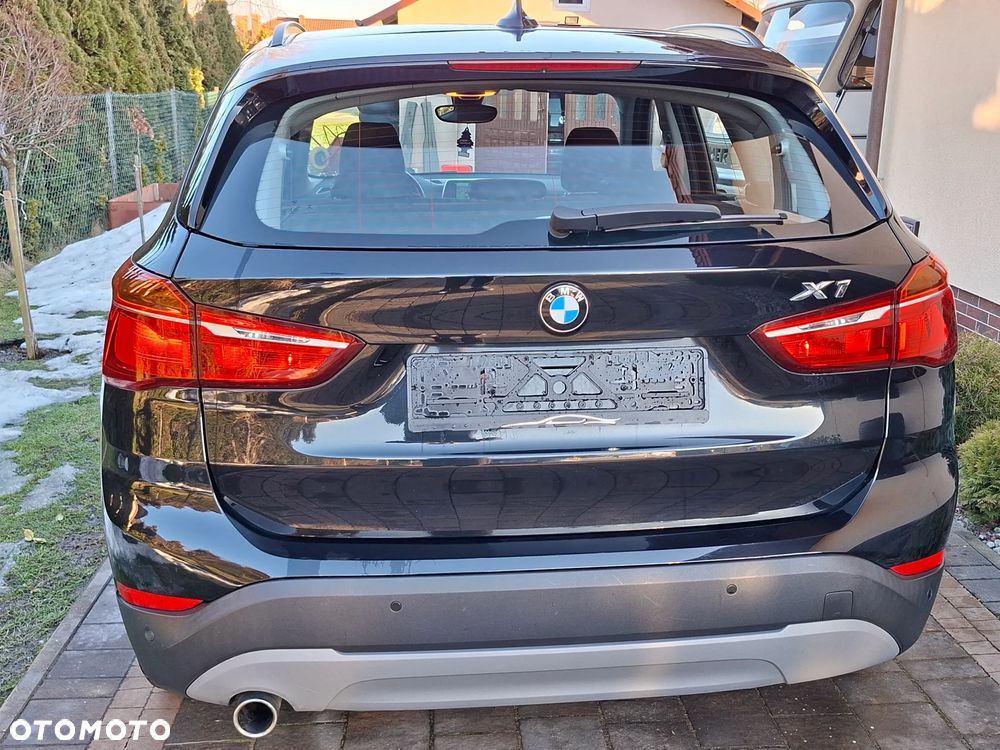 BMW X1 sDrive18i - 8
