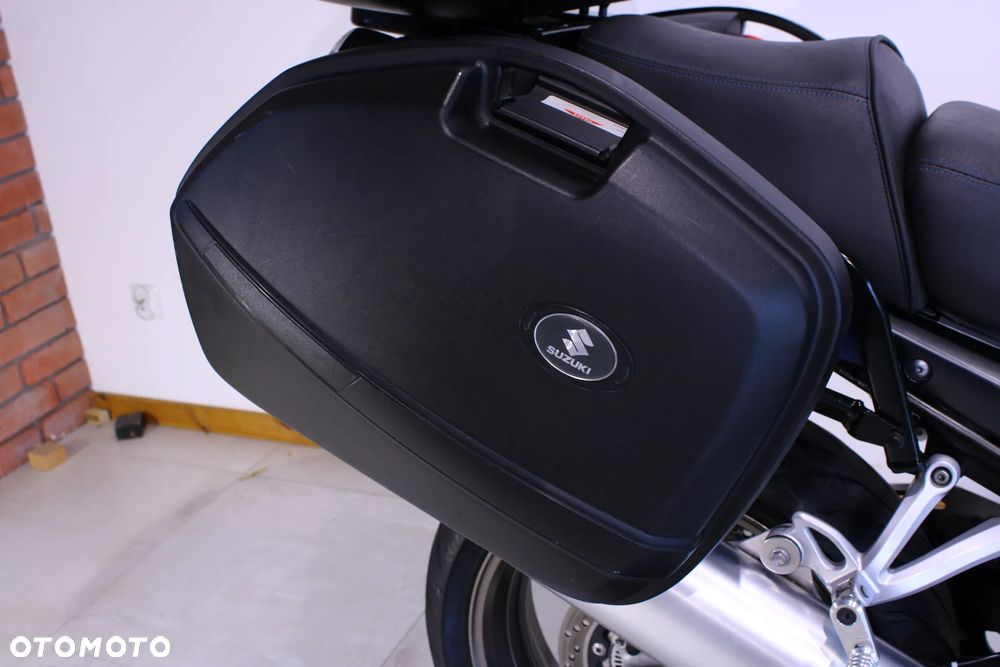 Suzuki GSX - 20