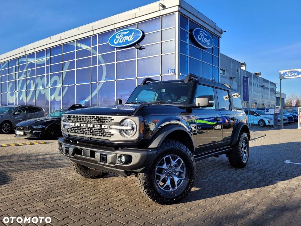 Ford Bronco - 2