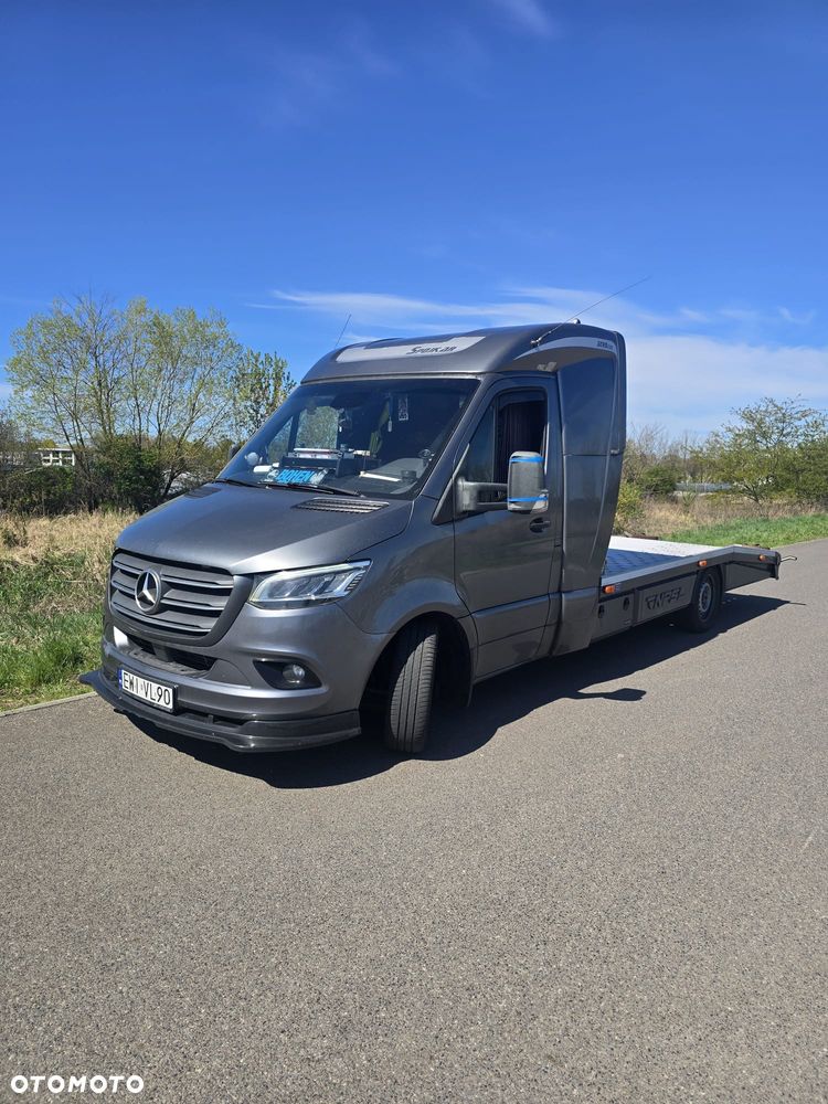 Mercedes-Benz Sprinter 907 - 1