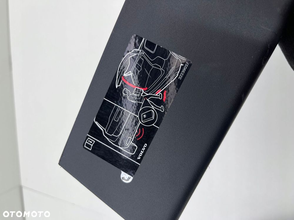 VOLVO V90 OSŁONA LISTWA TYLNEJ KLAPY 31674801 31426781 - 4