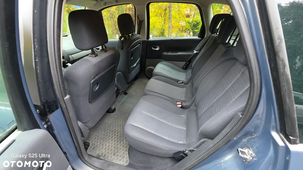 Renault Scenic - 11