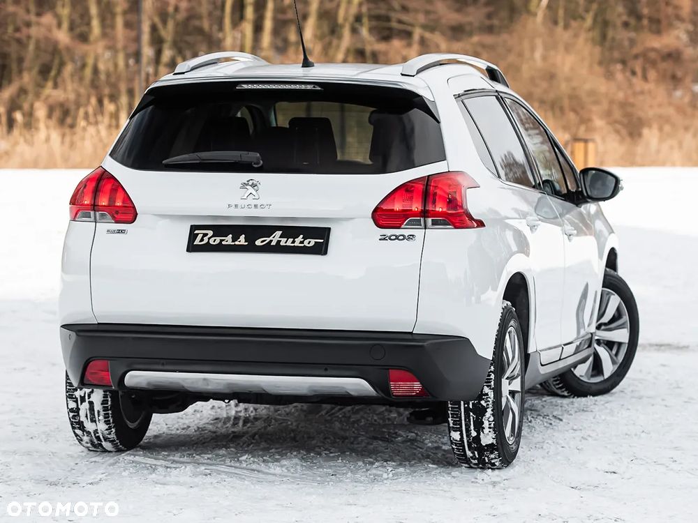 Peugeot 2008 1.6 BlueHDi Allure S&S - 12