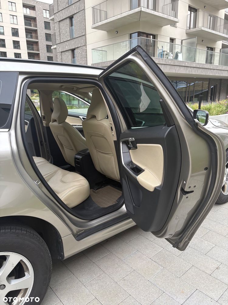 Volvo XC 60 D3 Drive-E Momentum - 13