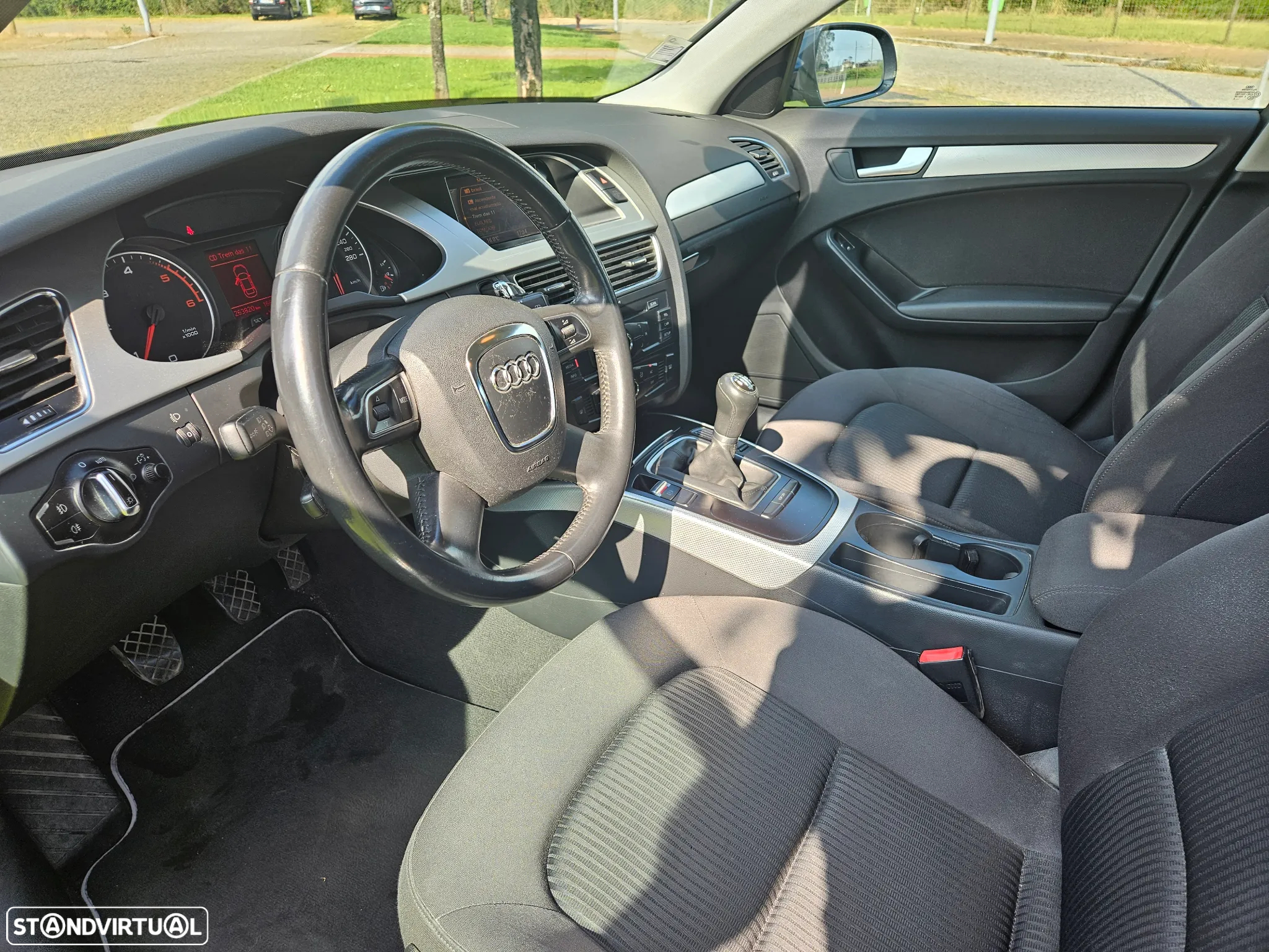 Audi A4 2.0 TDI exclusive - 10