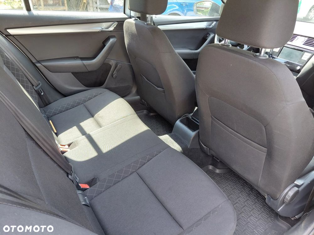 Skoda Octavia 1.6 TDI Ambition - 9