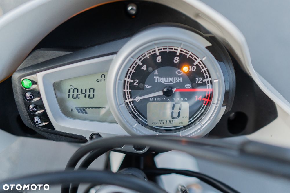 Triumph Street Triple - 24