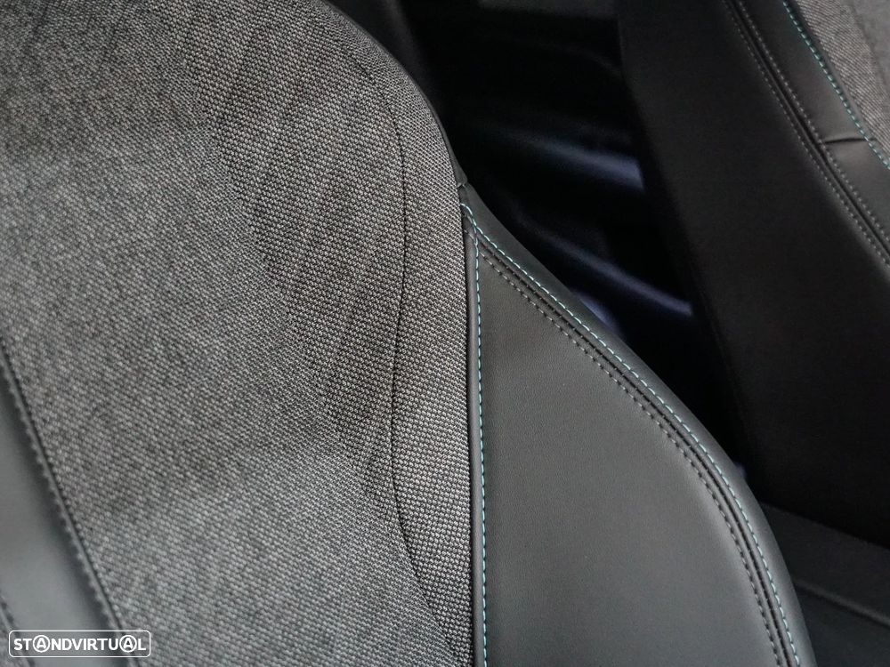 Peugeot 408 1.2 PureTech Allure EAT8 - 21