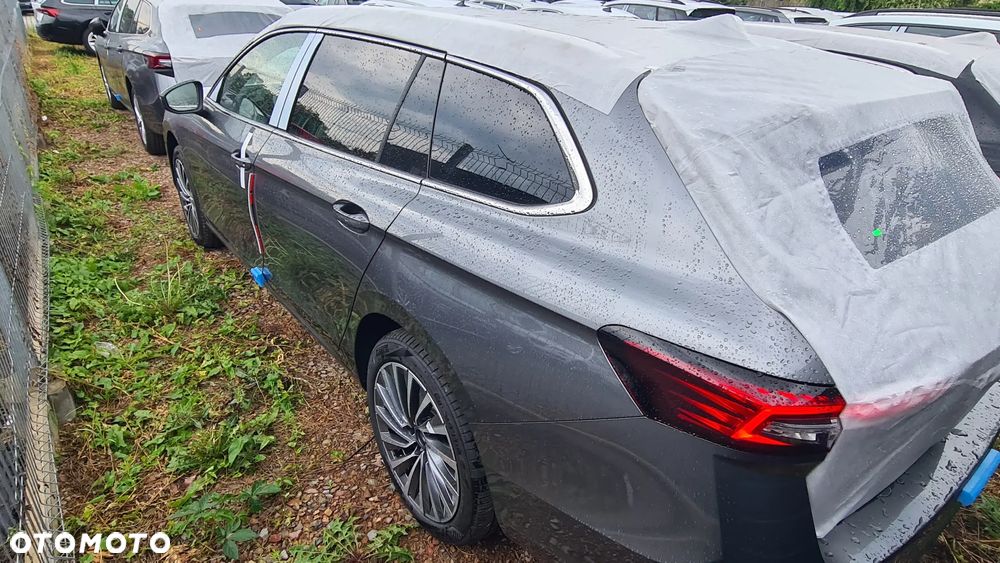 Skoda Superb 2.0 TDI SCR 4x4 L&K DSG - 9