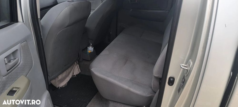 Toyota Hilux 4x4 Double Cab - 10