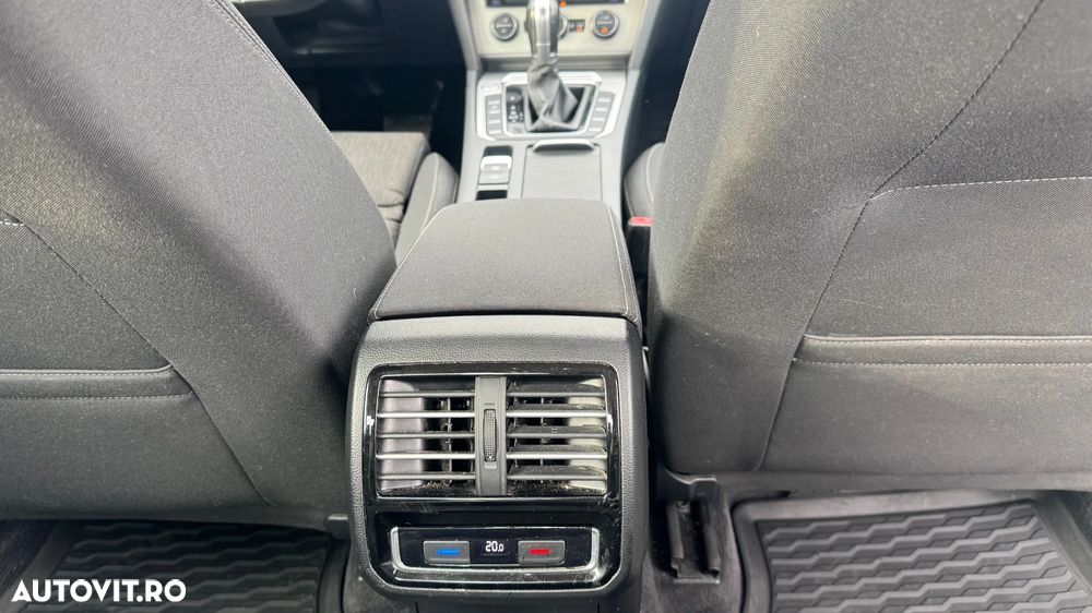 Volkswagen Passat 2.0 TDI (BlueMotion Technology) DSG Comfortline - 8
