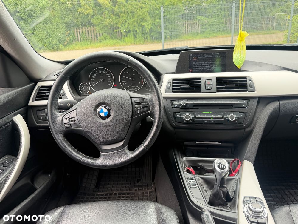 BMW 3GT 318d - 21