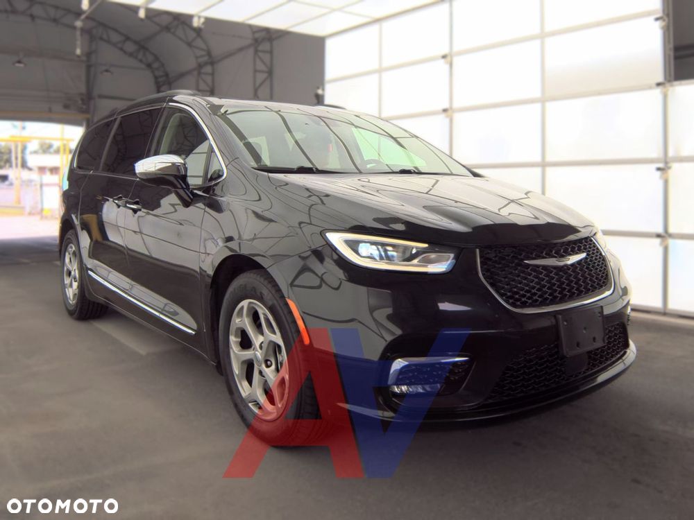 Chrysler Pacifica - 1