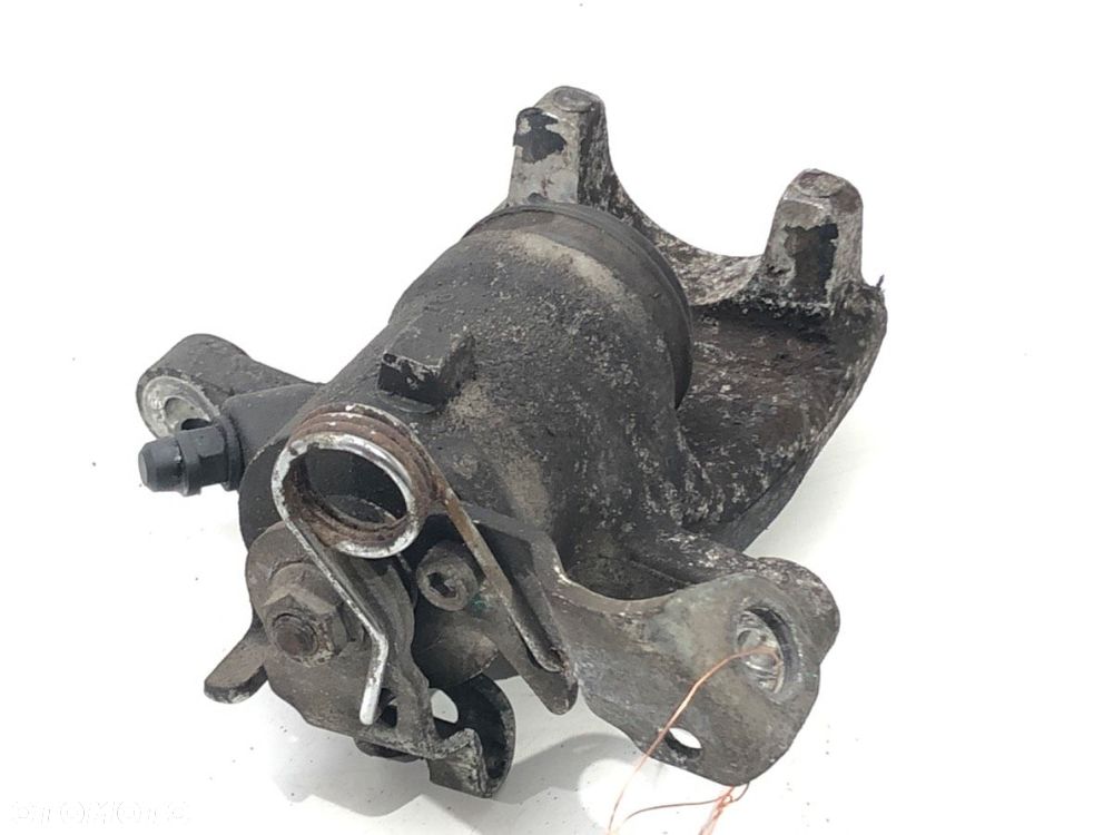 ZACISK LEWY TYŁ  OPEL ASTRA H Kombi (A04) 2004 - 2014 1.6 (L35) 77 kW [105 KM] benzyna 2004 - 2010 - 2