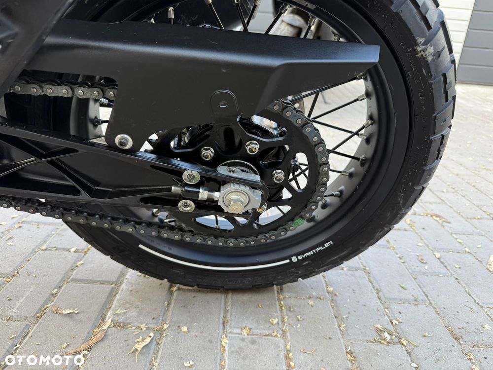 Husqvarna Svartpilen - 5