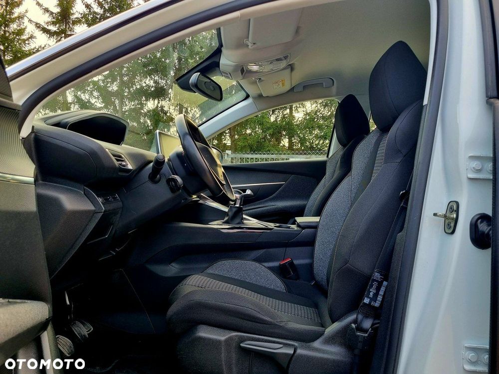 Peugeot 3008 1.2 PureTech Active Pack S&S - 9