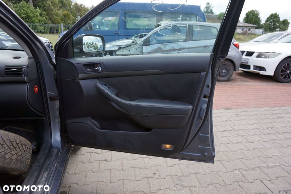 DRZWI PRZEDNIE PRAWE AVENSIS II T25 KOMBI 1E5  SZARY TOYOTA 2003-2006 - 9