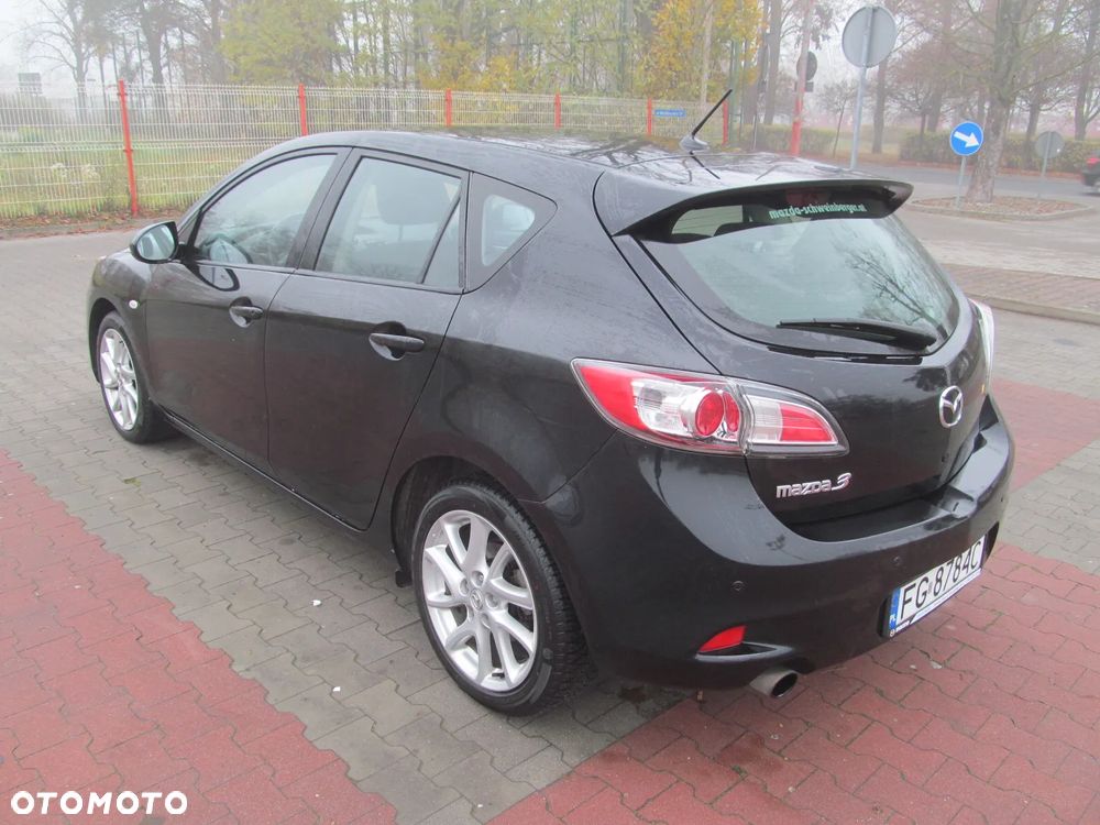 Mazda 3 1.6 Exclusive + - 6