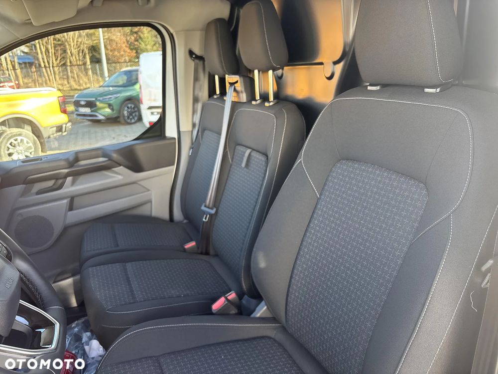 Ford E - Transit Custom - 11