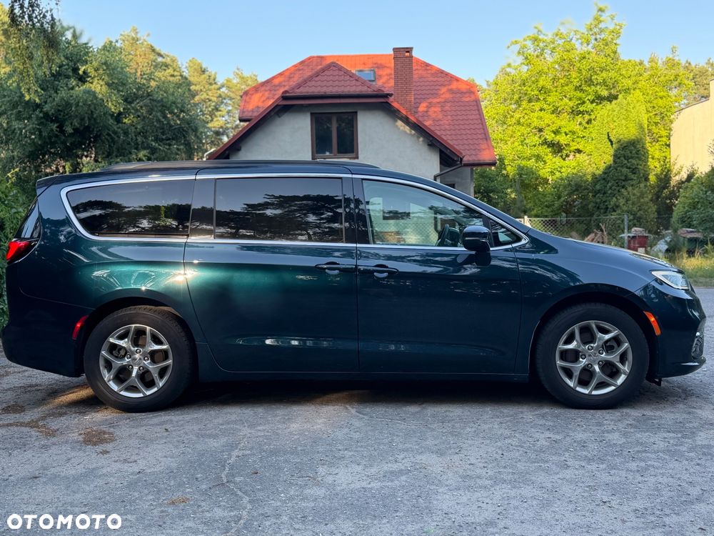 Chrysler Pacifica - 4