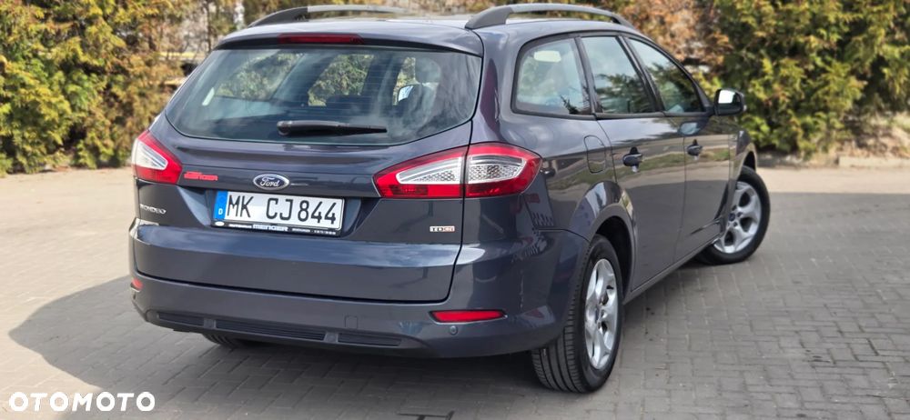 Ford Mondeo 2.0 TDCi Ghia - 10