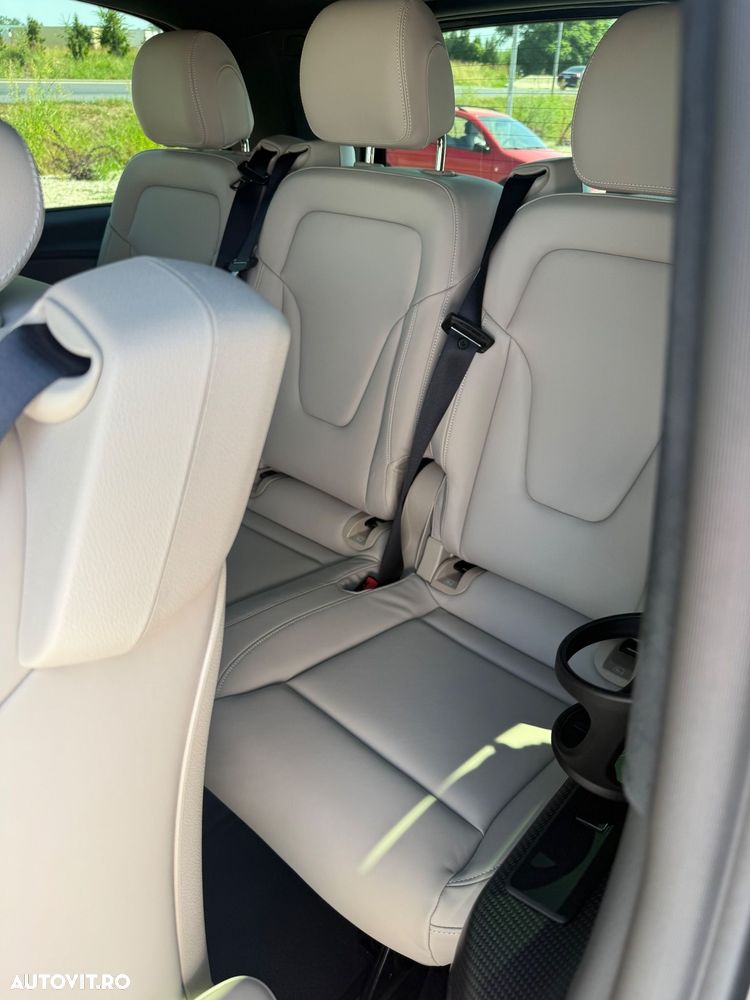 Mercedes-Benz V 300 d Lang 4Matic 9G-TRONIC Exclusive - 10
