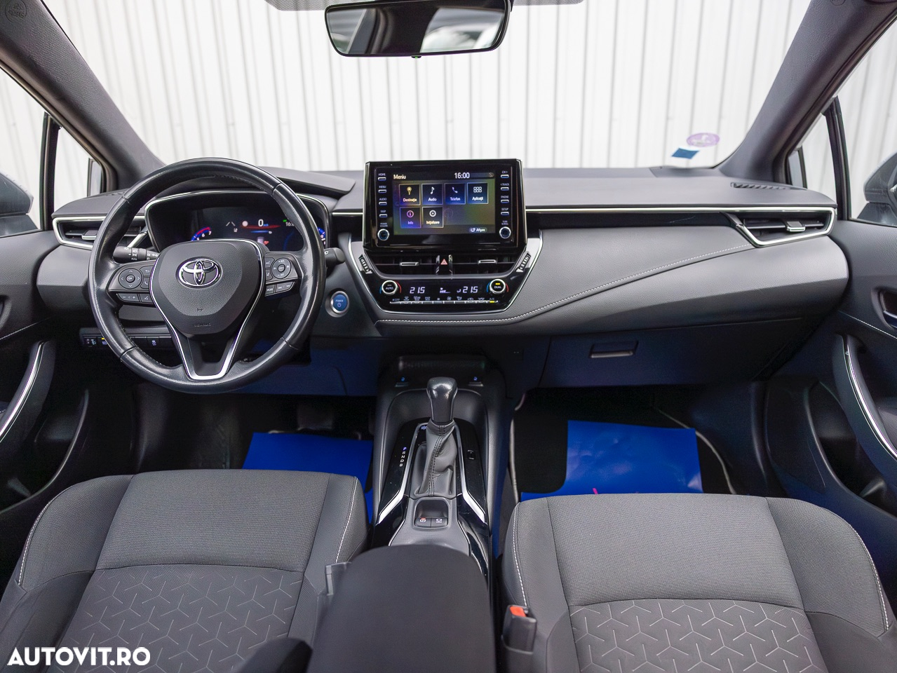 Toyota Corolla 1.8 Hybrid Touring Sports Business Edition - 30