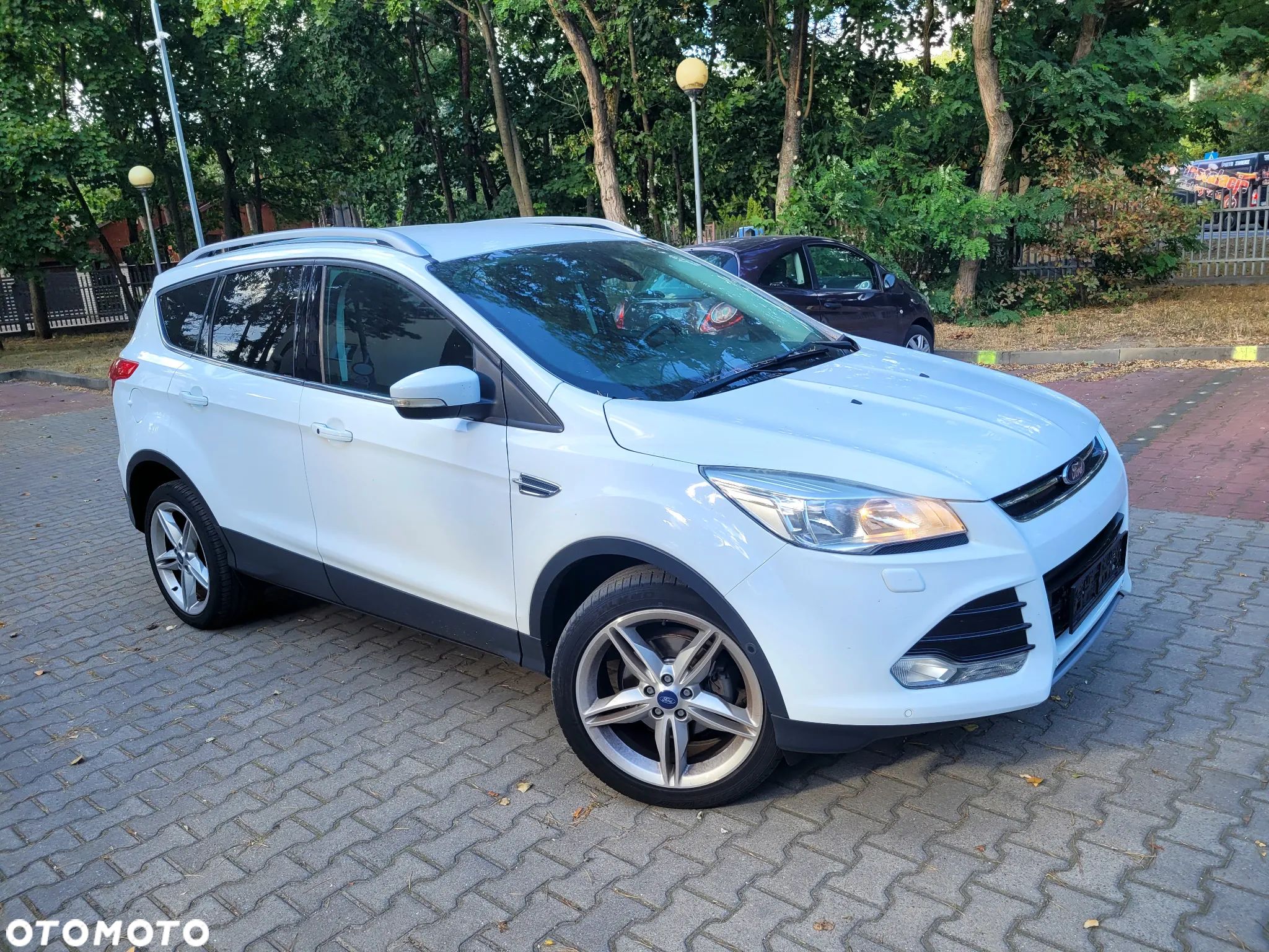 Ford Kuga - 1