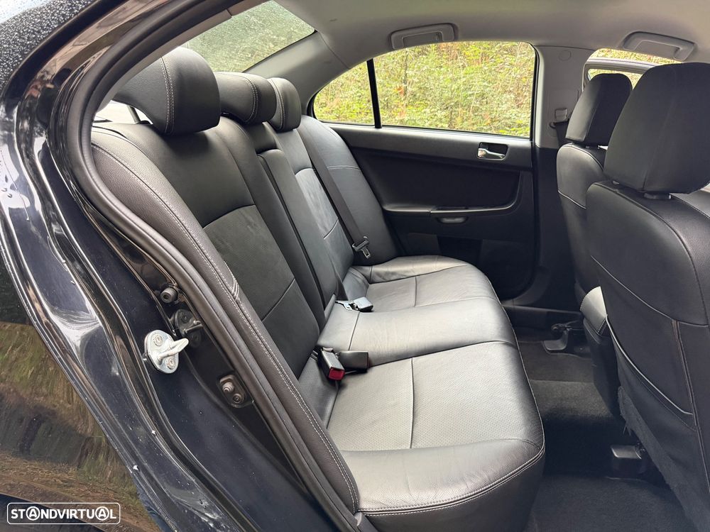 Mitsubishi Lancer 2.0 DI-D Intense + Pk Co. FPF - 56