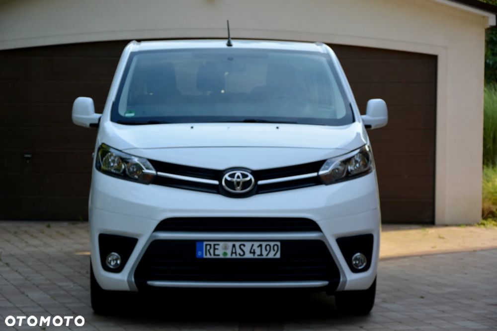 Toyota ProAce 1,5-l-D-4D L2 (8-Si.) Verso Family Comfort - 2