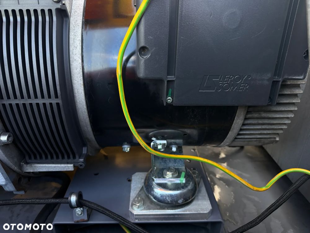 Atlas Copco QAX 30 KW Agregat Generator Prądotwórczy Mobilna Przyczepka do rejestracji jako pojazd. 30 KVA. 2015rok. Agregat Sprowadzony z Norwegii! DEUTZ Silnik 45 KM. Zadbana maszyna! Po Serwisach. Hamulec Najazdowy. 3900 mtg. Prądnica LEROY SOMER. OKAZJA Pracował sporadycznie w Norweskiej Komunie! - 8
